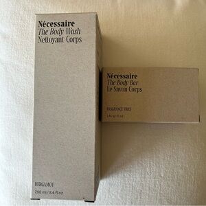New in Box Nécessaire The Body Wash and The Body Bar